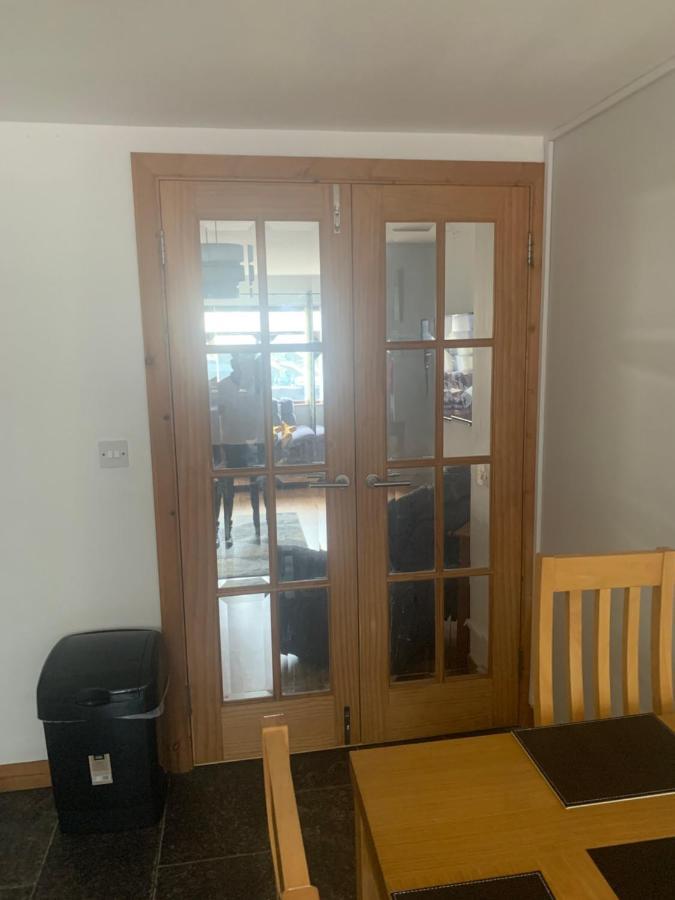 Number 5 Villa Larne Exterior photo
